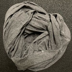 Lululemon Gray infinity scarf